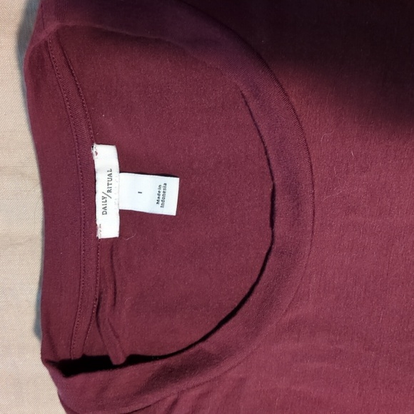 Daily Ritual Tunic Size Large - Picture 2 of 4